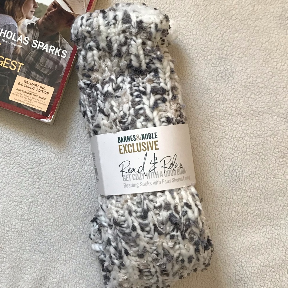 🆕 Read and Relax Socks